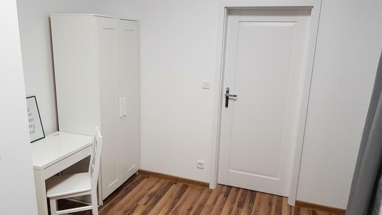 Apartament Nr 15 - 2 Pokoje Z Prywatnymi Lazienkami Centrum Познань Экстерьер фото